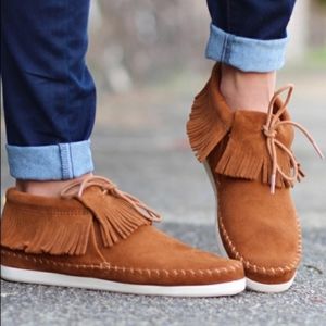Minnetonka Venice Moccasin Sneaker